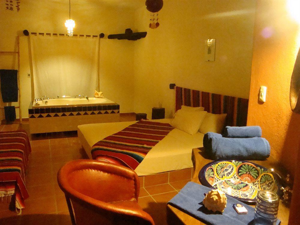 Lo Nuestro Petit Hotel Tulum Exterior photo